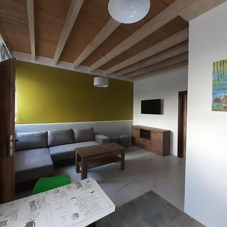 Apartamenty Roza Wiatrow Solec-Zdrój Kültér fotó