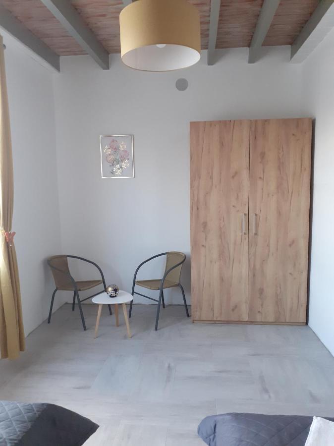 Apartamenty Roza Wiatrow Solec-Zdrój Kültér fotó