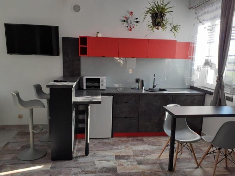 Apartamenty Roza Wiatrow Solec-Zdrój Kültér fotó